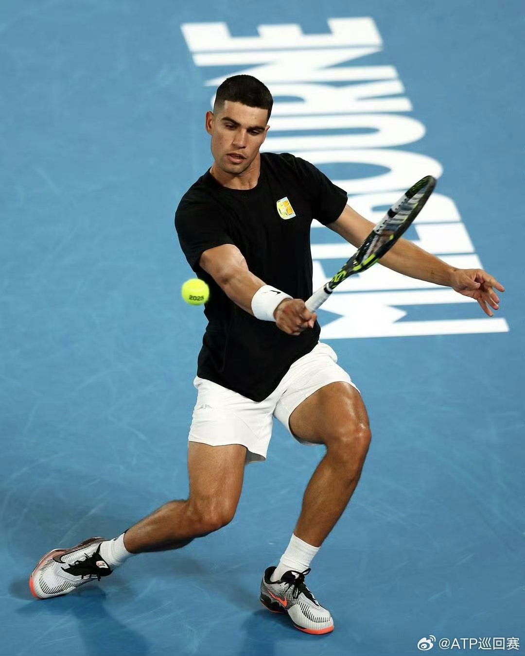 ATP总决赛碾压美网,阿尔卡拉斯惊艳四座 ATP总决赛碾压美网,阿尔卡拉斯惊艳四座