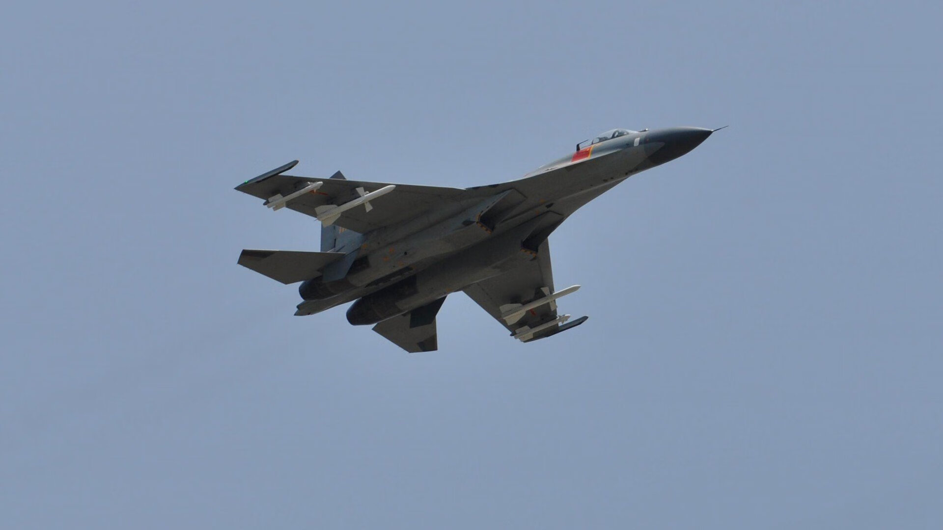 拜仁暗度陈仓签下克罗地亚铁闸，一击搅动英超争冠棋局